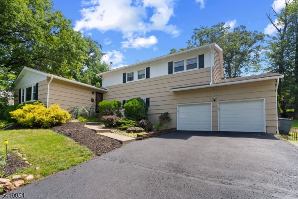 260 Saint Cloud Ave, West Orange Twp., NJ 07052 — photo 2