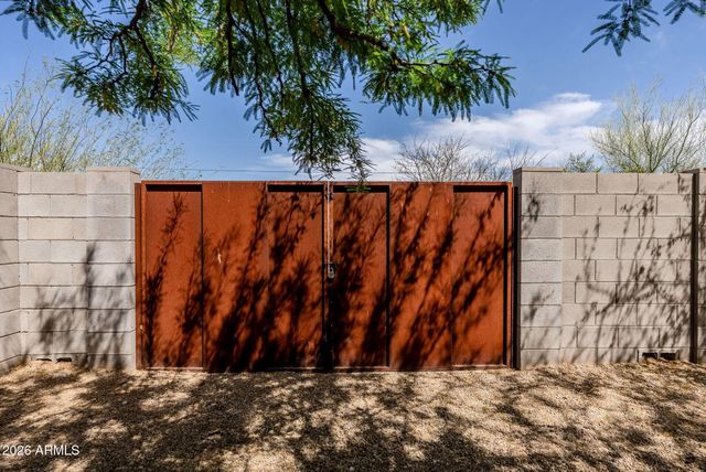37809 N 9th Place, Phoenix, AZ 85086