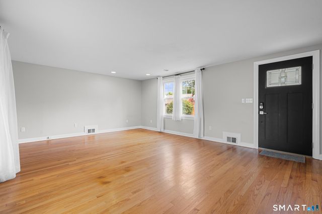 28 Horton Road, Manchester, CT 06042