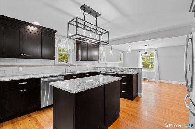 28 Horton Road, Manchester, CT 06042
