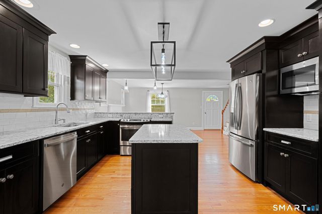 28 Horton Road, Manchester, CT 06042