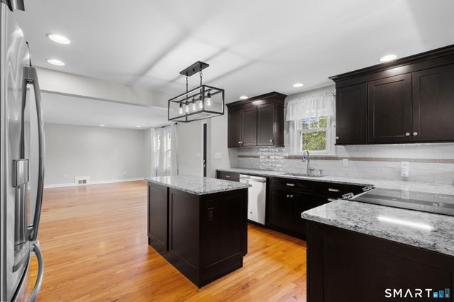 28 Horton Road, Manchester, CT 06042