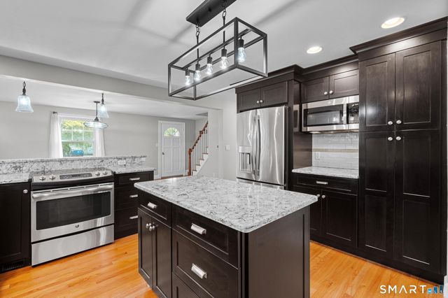 28 Horton Road, Manchester, CT 06042