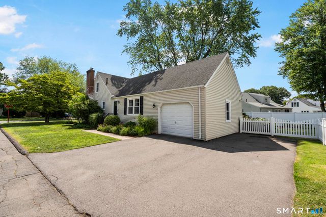 28 Horton Road, Manchester, CT 06042