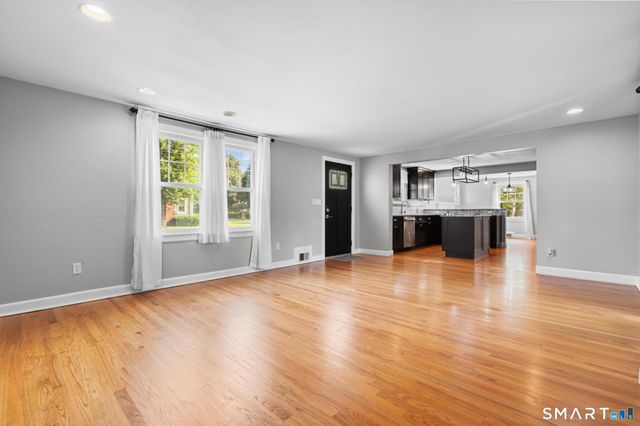 28 Horton Road, Manchester, CT 06042