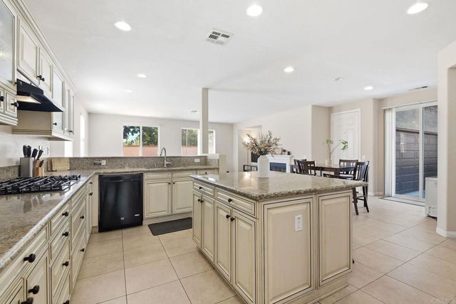 1025 Boulder Place, Oceanside, CA 92057