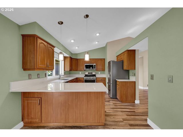 2515 NOAH St, Eugene, OR 97402