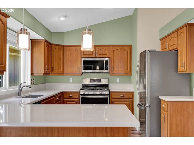 2515 NOAH St, Eugene, OR 97402
