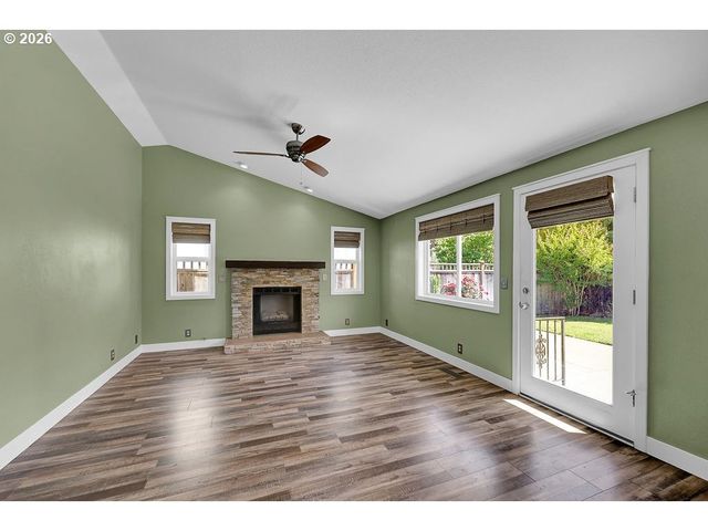 2515 NOAH St, Eugene, OR 97402