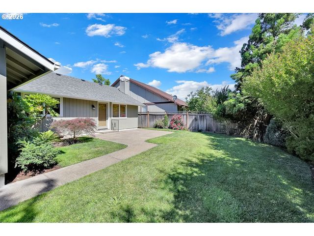 2515 NOAH St, Eugene, OR 97402