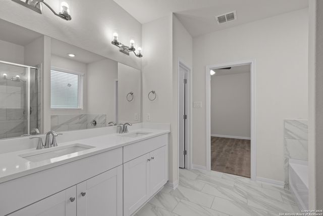 6830 Comanche Post, San Antonio, TX 78233