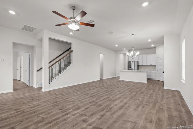 6830 Comanche Post, San Antonio, TX 78233