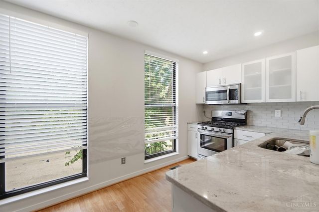 1008 John Street, Cincinnati, OH 45203