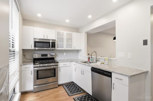 1008 John Street, Cincinnati, OH 45203