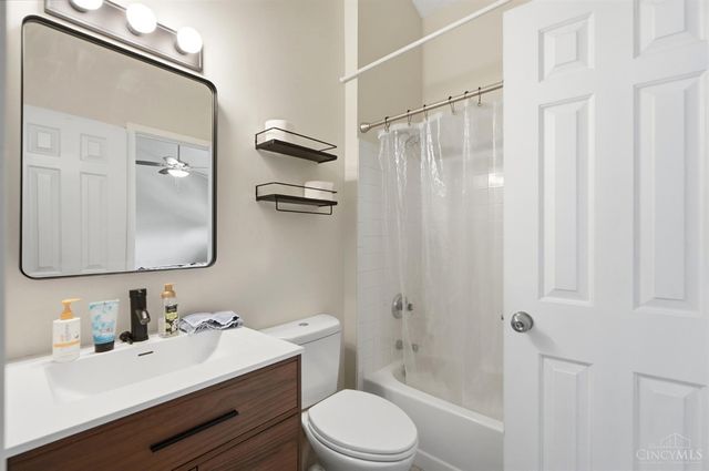 1008 John Street, Cincinnati, OH 45203