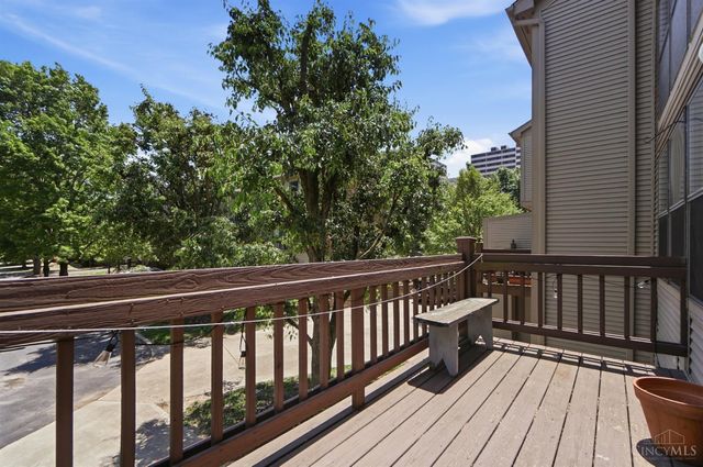 1008 John Street, Cincinnati, OH 45203