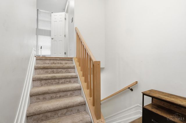 1008 John Street, Cincinnati, OH 45203