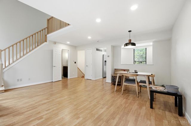 1008 John Street, Cincinnati, OH 45203
