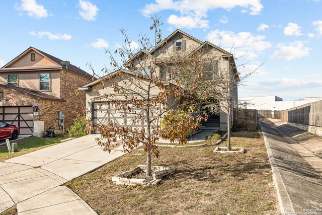 561 Dusty Emerald, Universal City, TX 78148