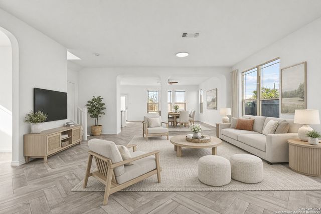 561 Dusty Emerald, Universal City, TX 78148