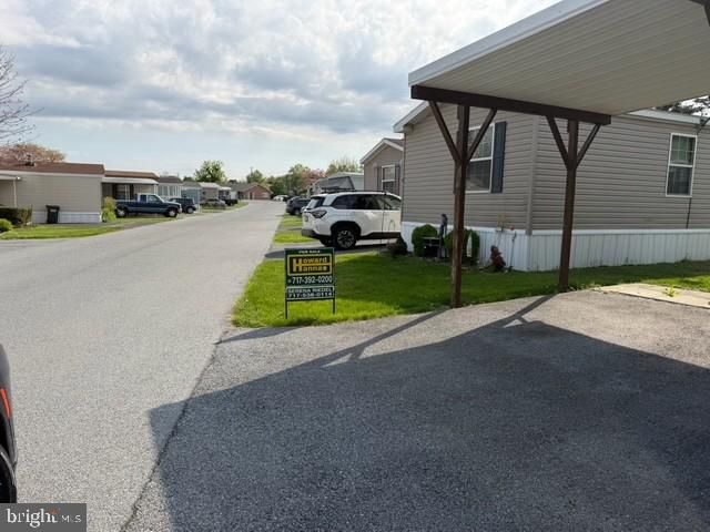 10 S GREEN ACRES CIR, Akron, PA 17501