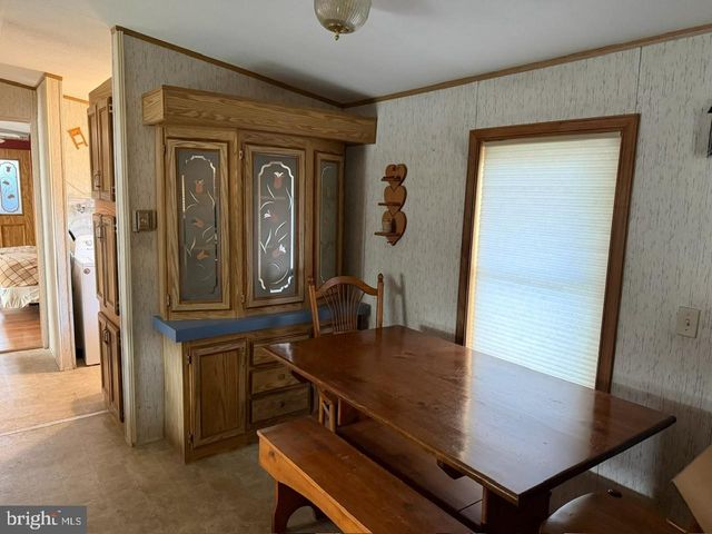 10 S GREEN ACRES CIR, Akron, PA 17501