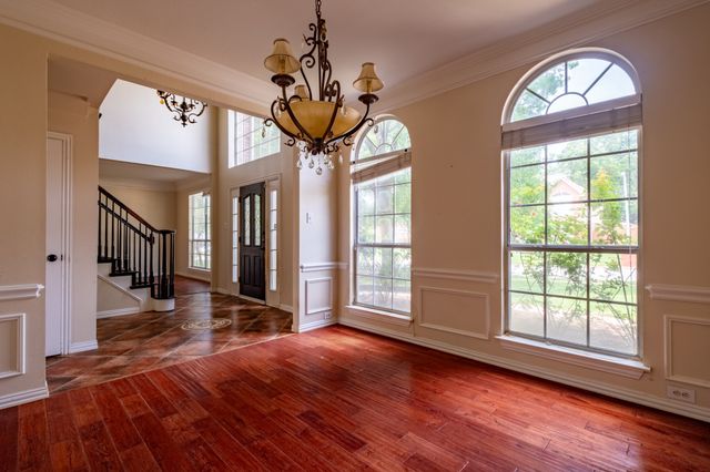 2125 Branchwood, Grapevine, TX 76051