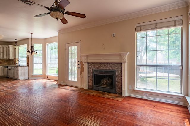 2125 Branchwood, Grapevine, TX 76051