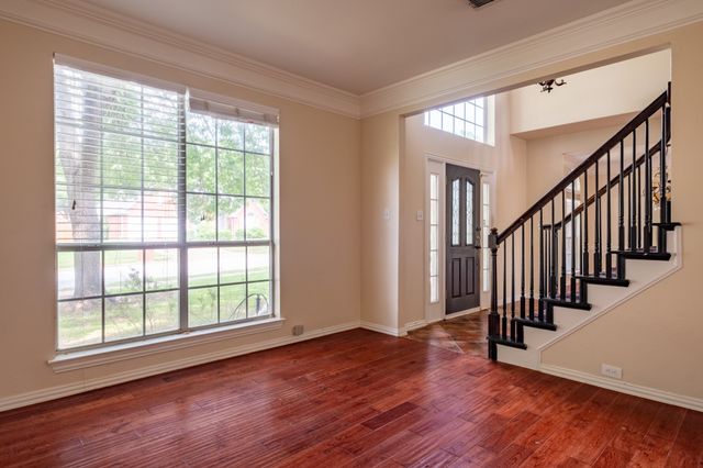 2125 Branchwood, Grapevine, TX 76051