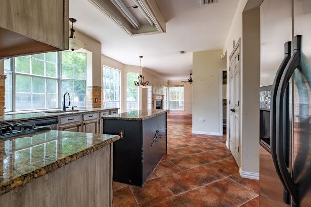 2125 Branchwood, Grapevine, TX 76051