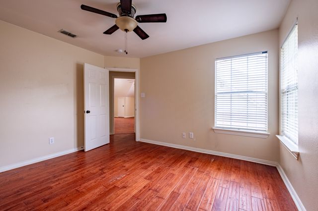 2125 Branchwood, Grapevine, TX 76051
