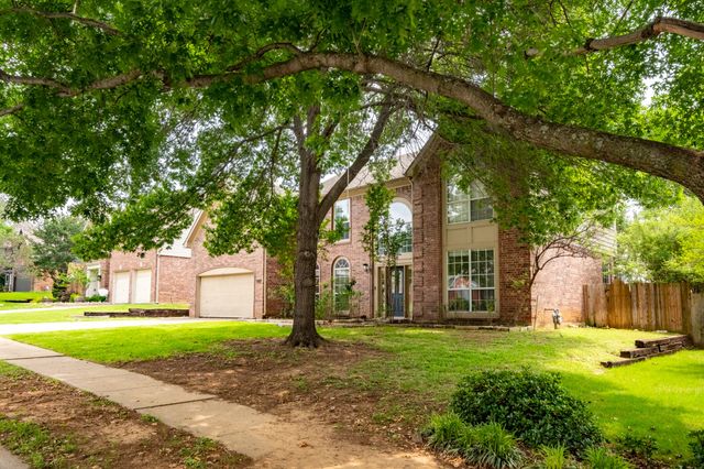 2125 Branchwood, Grapevine, TX 76051