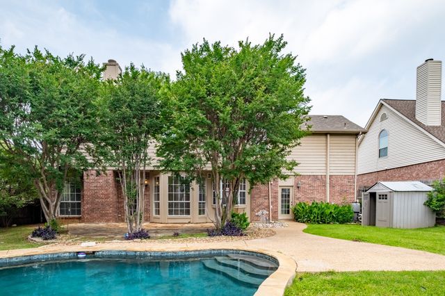 2125 Branchwood, Grapevine, TX 76051