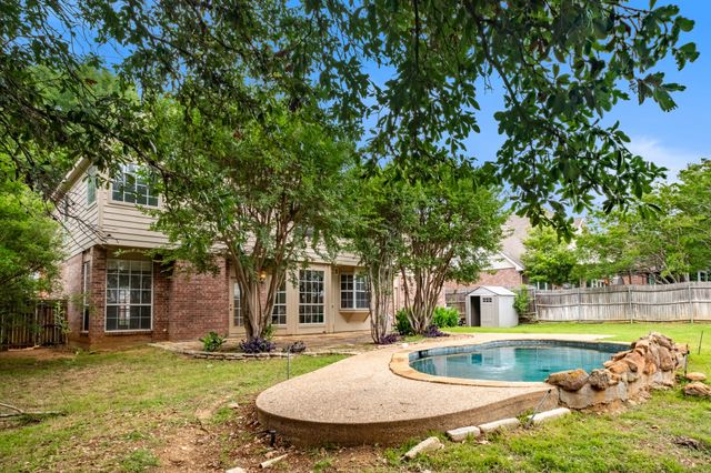 2125 Branchwood, Grapevine, TX 76051