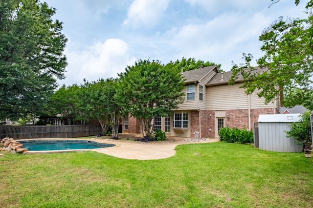 2125 Branchwood, Grapevine, TX 76051