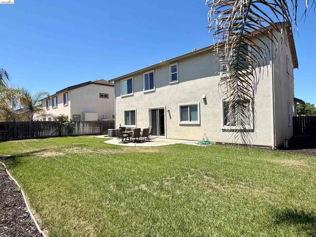 Image 2 of property listing at 1525 Coleridge Way, Discovery Bay, CA 94505