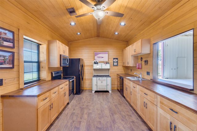 821 Fm 406, Denison, TX 75020