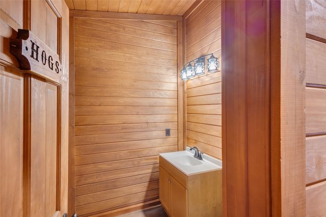 821 Fm 406, Denison, TX 75020