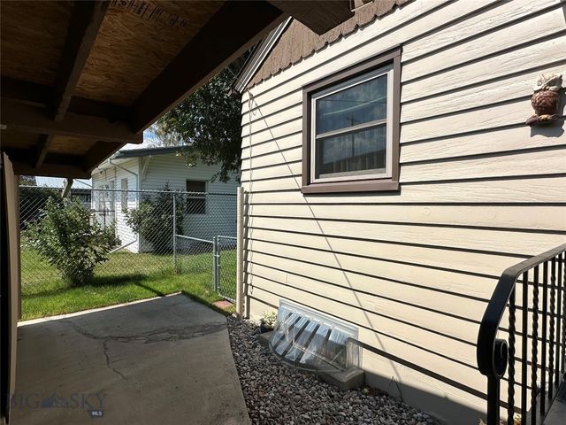 2922 E Edwards, Butte, MT 59701