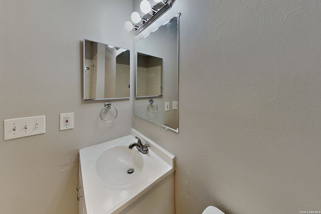 5815 Brambletree, San Antonio, TX 78247