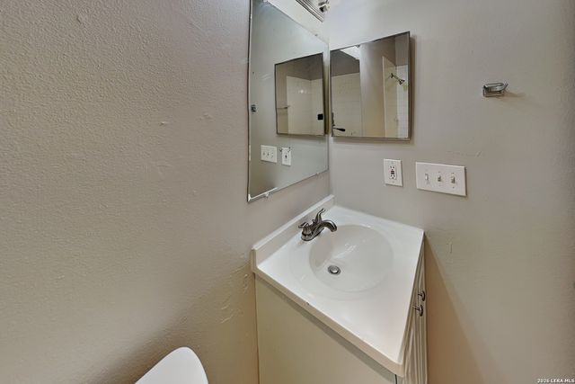 5815 Brambletree, San Antonio, TX 78247