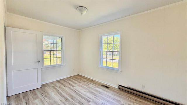 1512 Andover Avenue, Greensboro, NC 27405