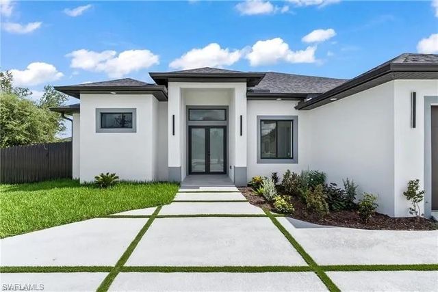 1809 SW Trafalgar PKWY, Cape Coral, FL 33991