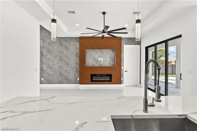 1809 SW Trafalgar PKWY, Cape Coral, FL 33991
