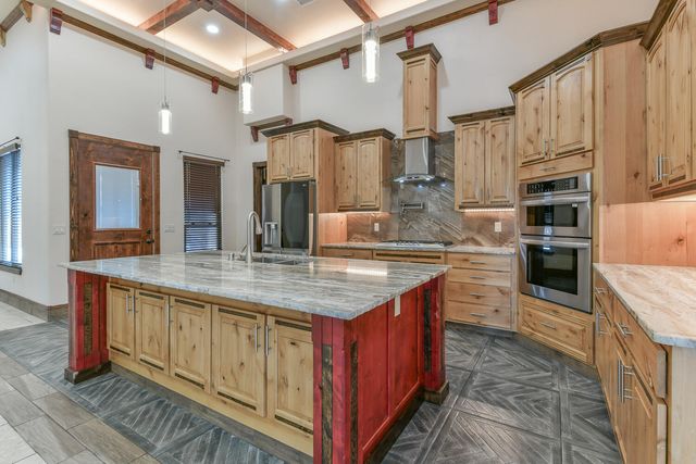 8024 Canoncito Drive NW, Albuquerque, NM 87120