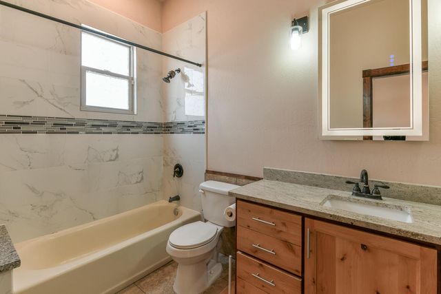 8024 Canoncito Drive NW, Albuquerque, NM 87120