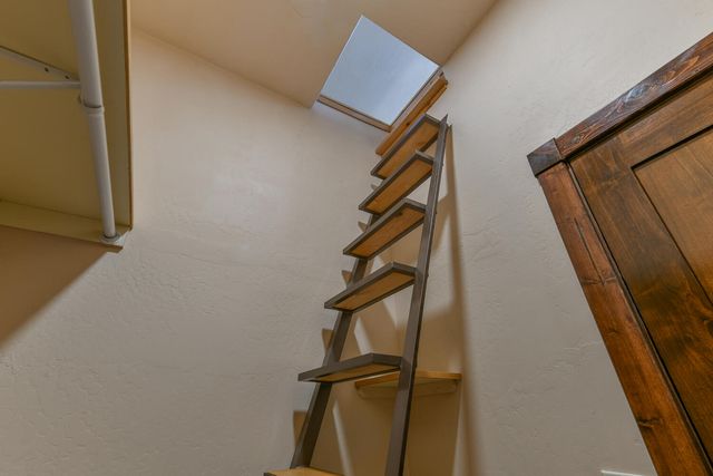 8024 Canoncito Drive NW, Albuquerque, NM 87120