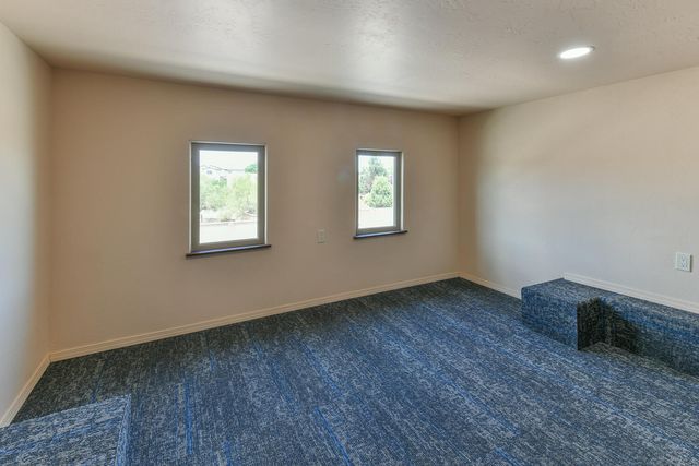 8024 Canoncito Drive NW, Albuquerque, NM 87120