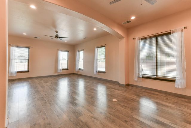 8024 Canoncito Drive NW, Albuquerque, NM 87120