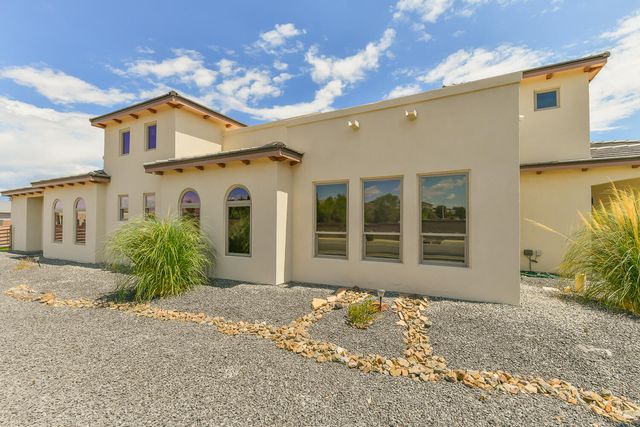 8024 Canoncito Drive NW, Albuquerque, NM 87120